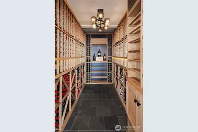 160 Highland Drive, Seattle, WA 98109 - Photo 9
