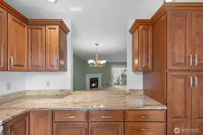 11708 Admiralty Way #D, Everett, WA 98204 - Photo 3