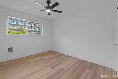 1027 S 230th Street #301, Des Moines, WA 98198 - Photo 19
