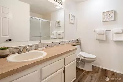 1819 N 107th Street #103, Seattle, WA 98133 - Photo 17