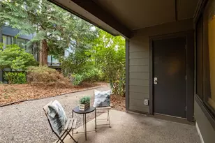 1819 N 107th St, Seattle, WA 98133 - Photo 11