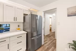1819 N 107th St, Seattle, WA 98133 - Photo 5