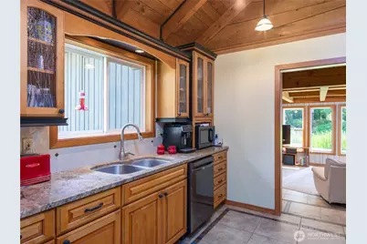 1028 Cross Road, Lopez Island, WA 98261 - Photo 9