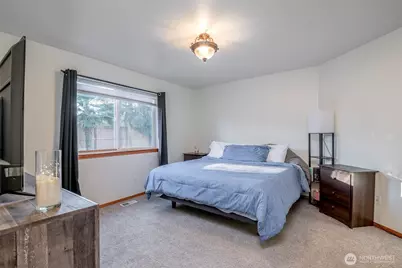 1405 NE Riddell Avenue, Orting, WA 98360 - Photo 15