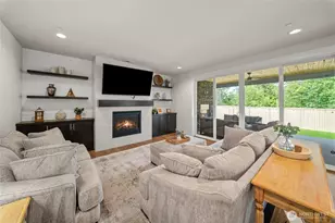 7704 Connells Prairie Road E, Bonney Lake, WA 98391 - Photo 7