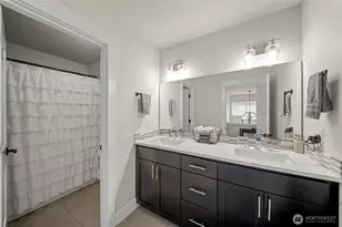 7704 Connells Prairie Road E, Bonney Lake, WA 98391 - Photo 27