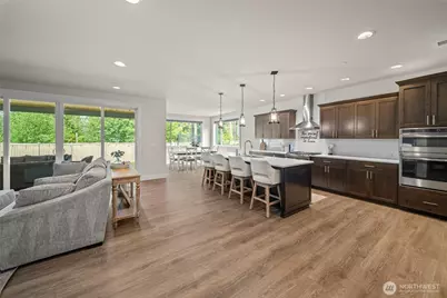 7704 Connells Prairie Road E, Bonney Lake, WA 98391 - Photo 9