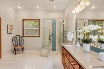 8387 NE Sumanee Place, Bainbridge Island, WA 98110 - Photo 23