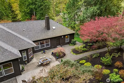 8387 NE Sumanee Place, Bainbridge Island, WA 98110 - Photo 37