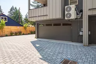 18032 A Sunnyside Ave N, Shoreline, WA 98133 - Photo 3