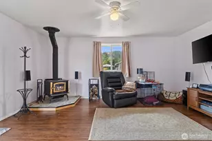180 Kowntee St, Camano Island, WA 98282 - Photo 21