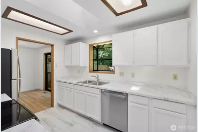 917 N 7th Avenue SW, Tumwater, WA 98512 - Photo 13