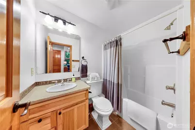 7875 Silver Lake Road, Maple Falls, WA 98266 - Photo 19