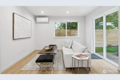 9725 Evanston Avenue N, Seattle, WA 98103 - Photo 31