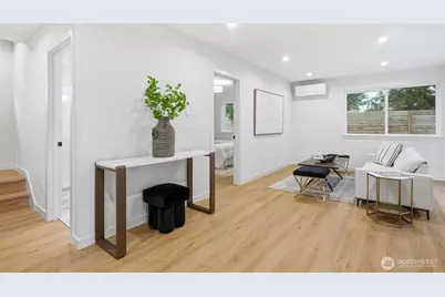 9725 Evanston Avenue N, Seattle, WA 98103 - Photo 29