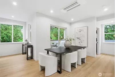 9725 Evanston Avenue N, Seattle, WA 98103 - Photo 13