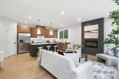 9725 Evanston Avenue N, Seattle, WA 98103 - Photo 5