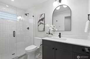 9725 Evanston Ave N, Seattle, WA 98103 - Photo 35