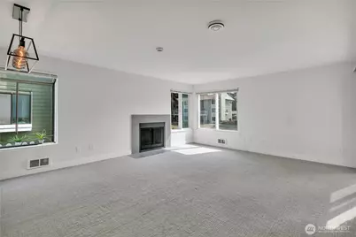 22240 24th Avenue S #E38, Des Moines, WA 98198 - Photo 5