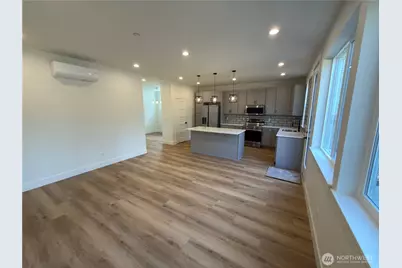 10528 13th Avenue W #A, Everett, WA 98204 - Photo 5