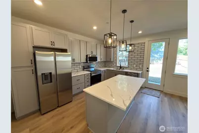 10528 13th Avenue W #A, Everett, WA 98204 - Photo 3