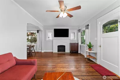 731 N 80th Street, Seattle, WA 98103 - Photo 5