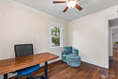 731 N 80th Street, Seattle, WA 98103 - Photo 25