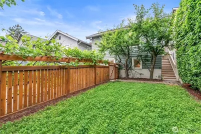 731 N 80th Street, Seattle, WA 98103 - Photo 33