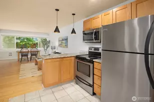 705 E Republican St, Seattle, WA 98102 - Photo 11