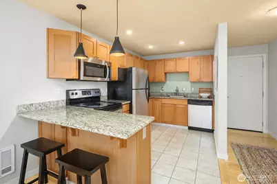 705 E Republican Street #102, Seattle, WA 98102 - Photo 9
