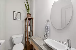 2540 14th Ave W, Seattle, WA 98119 - Photo 13