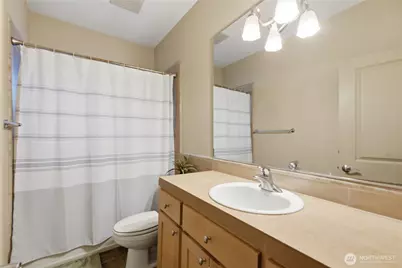 2540 14th Avenue W, Seattle, WA 98119 - Photo 21