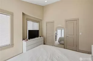 2540 14th Ave W, Seattle, WA 98119 - Photo 23