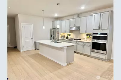 8409 52nd St NE, Marysville, WA 98270 - Photo 5