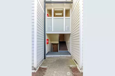 15280 Macadam Road S #E104, Tukwila, WA 98188 - Photo 3
