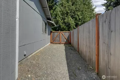 37427 39th Avenue S, Auburn, WA 98001 - Photo 27