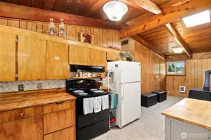 10013 Barnes Ln S, Tacoma, WA 98444 - Photo 9