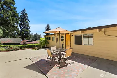 10013 Barnes Lane S, Tacoma, WA 98444 - Photo 23