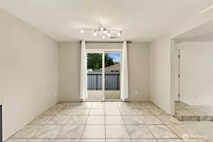 12712 NE 120th St, Kirkland, WA 98034 - Photo 7