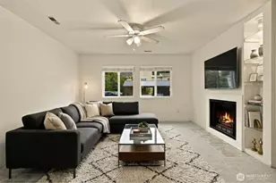 12712 NE 120th St, Kirkland, WA 98034 - Photo 3