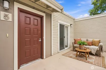 12712 NE 120th Street #G5, Kirkland, WA 98034 - Photo 1