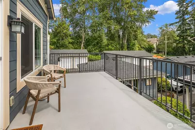 11901 93rd Avenue NE #B205, Kirkland, WA 98034 - Photo 13