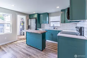 516 S 57th St, Tacoma, WA 98408 - Photo 9