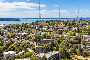 1717 5th Ave N, Seattle, WA 98109 - Photo 25