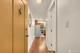 1717 5th Ave N, Seattle, WA 98109 - Photo 19