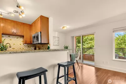 1717 5th Avenue N #101, Seattle, WA 98109 - Photo 15