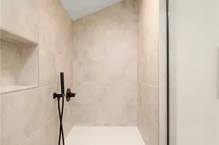 14338 Bagley Ave N, Seattle, WA 98133 - Photo 15