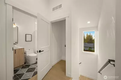 14338 Bagley Avenue N #B, Seattle, WA 98133 - Photo 19