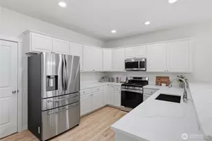 252 245th Pl NE, Sammamish, WA 98074 - Photo 13