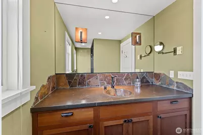604 W Kinnear Place, Seattle, WA 98119 - Photo 21